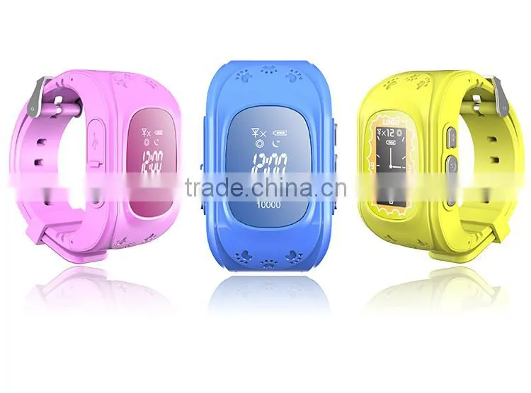 2015 High quality hand held use kids gsm gps sos watch Q
