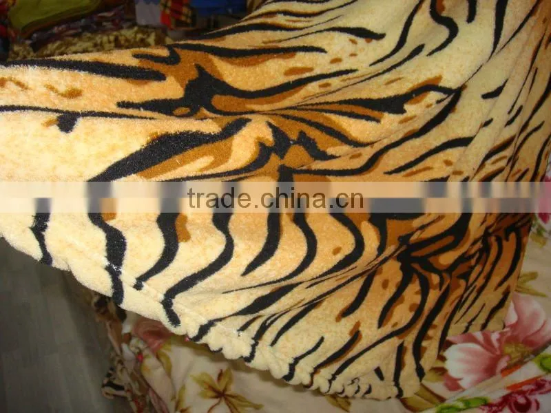 Faux fur fleece blanket