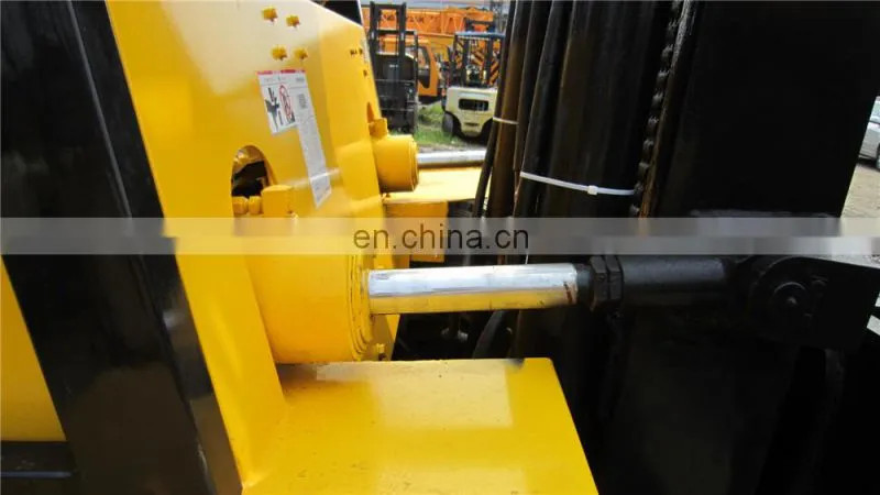Japan 10ton Komatsu FD100 diesel forklift on sale in Shanghai
