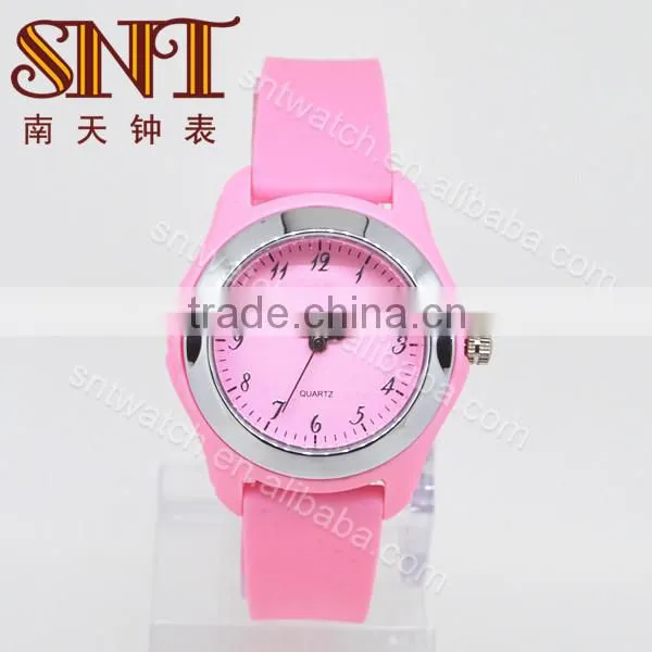 Quartz watch plastic watch on sell