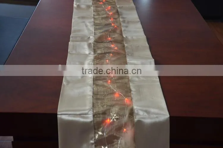Hot sale champagne wedding table runner with LED lights