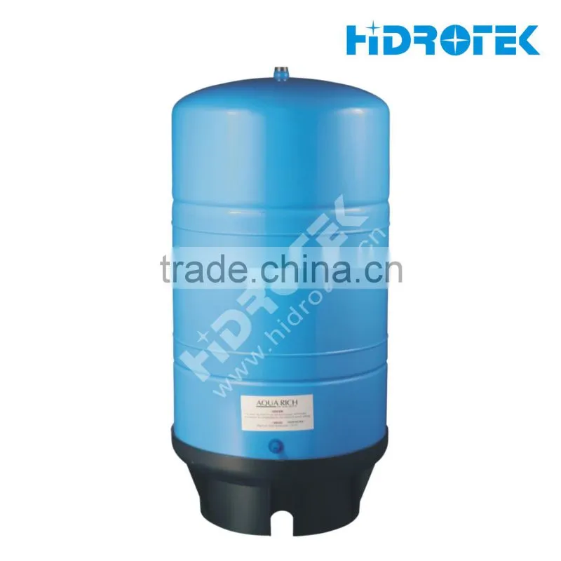 Plastic pressure tank