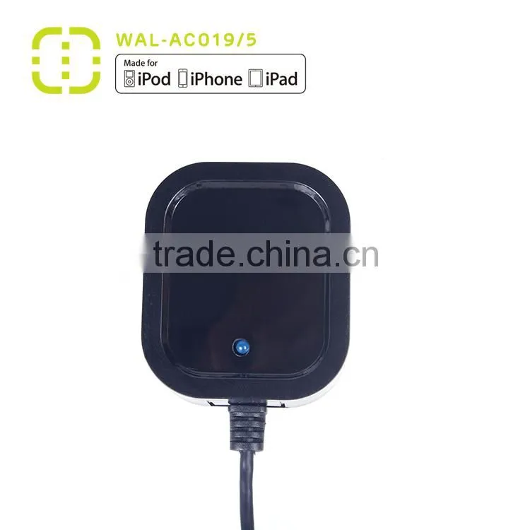 MFI Certified universal wall charger with EU plug 2.1A