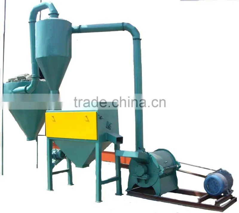 Wood powder mill for fiber type, brittle material and flexible material