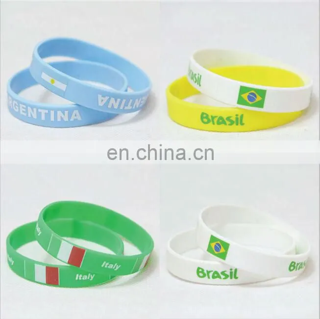Promotion Use black debossed logo bracelet for men