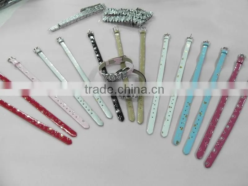 Whole Letter Alphabets PU Leather Wristbands Bracelet for Ladies with Popular Styles
