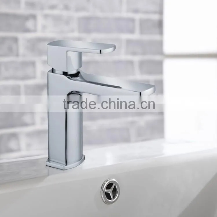 Solid Brass Faucet with Water Marks Cartridge and Water Supply Hose BNF012