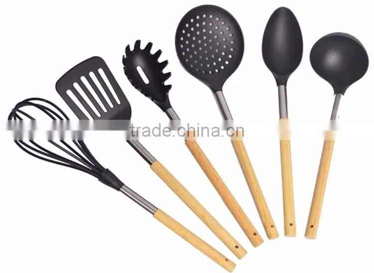 Mixing tools in the kitchen