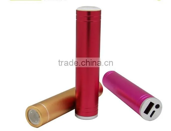 New stylish LED torch light custom laser engraving logo optional capacity cylinder shape mobile power bank
