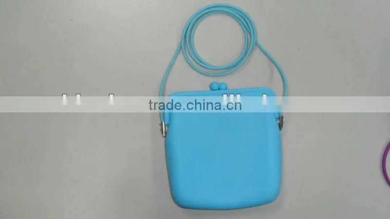 Silicone key pouch