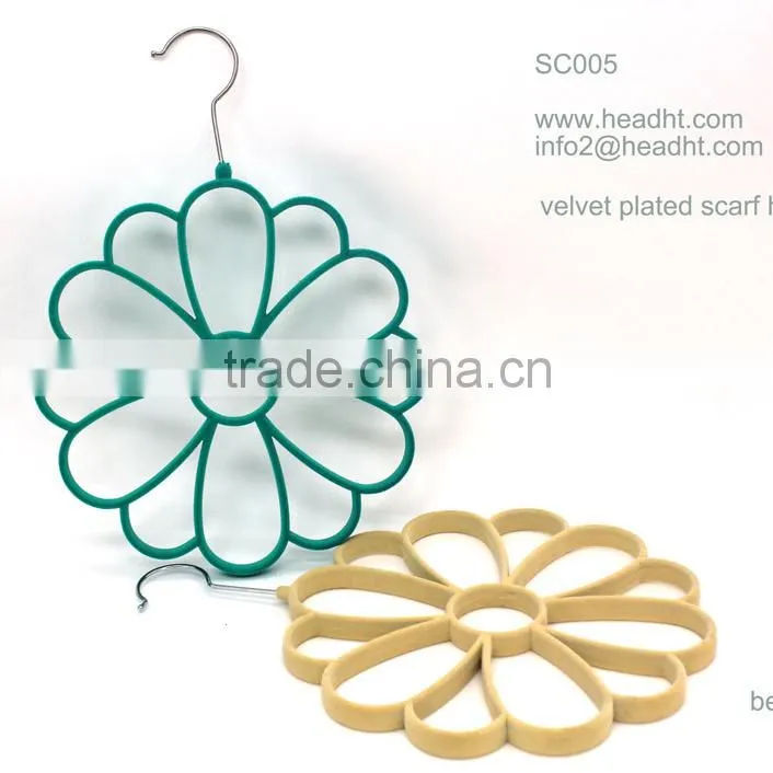 Velvet flocked jewelry hanger tie hange