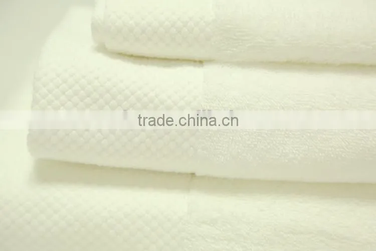 100% cotton latest towel designs solid color bath towel