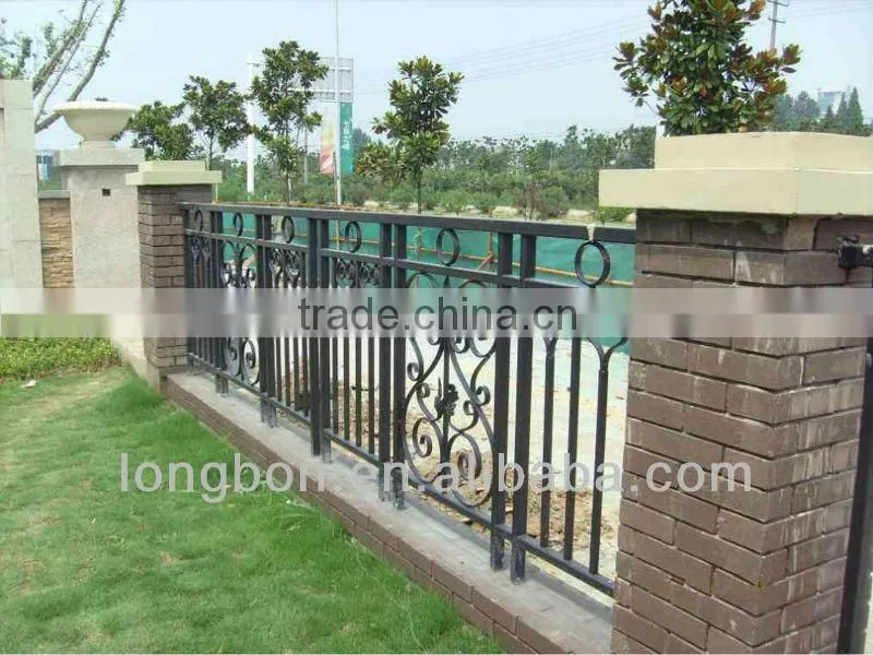 2015 Top-selling hand forged iron fence