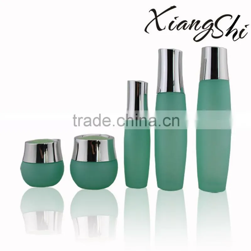 Wholesell Cosmetic Packing Set With Aluminum Cap And Spray