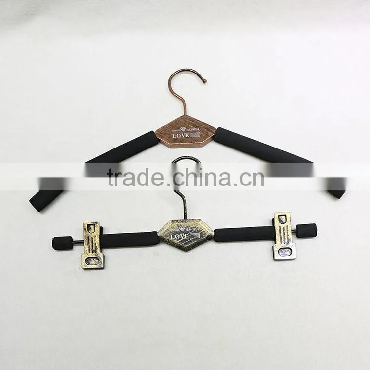 QD-A127 New design non slip metal pant hanger with clips