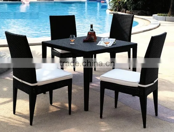 4 Seater Restaurant Dining Table And Chairs
