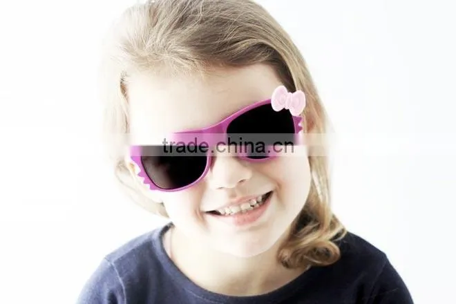 2016 The popular unique design wood outdoor promotional eco-friendly polarized sunglasses