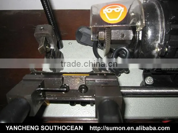 Superior-quality advanced multifunctional standing key cutting machine