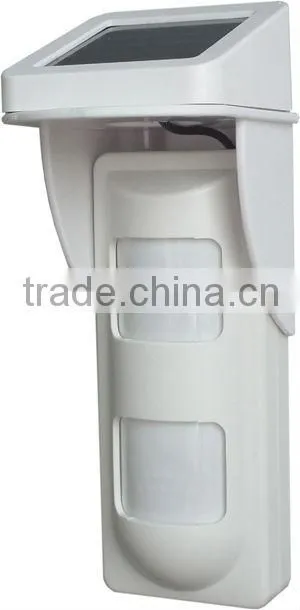 Dual PIR detector outdoor wireless detector with intelligent solar charging