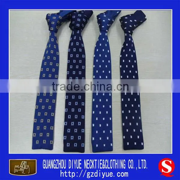 100% silk printed ascot cravat tie