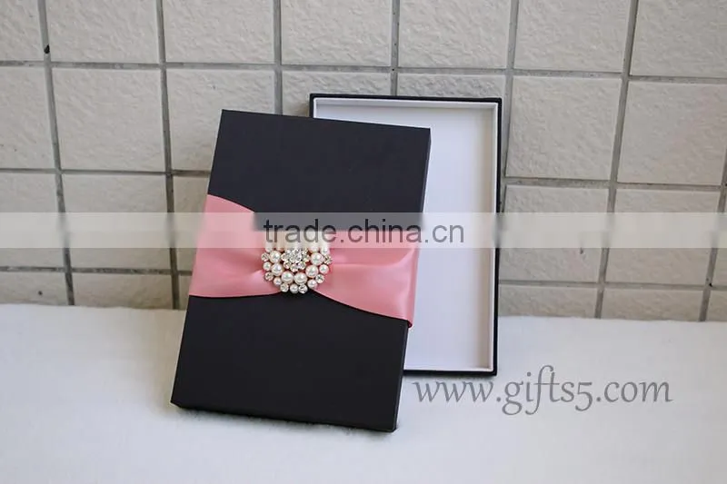 Unique Wedding Invitations Box with brooch