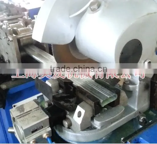 Seamless Metal Curb And Gutter Machine