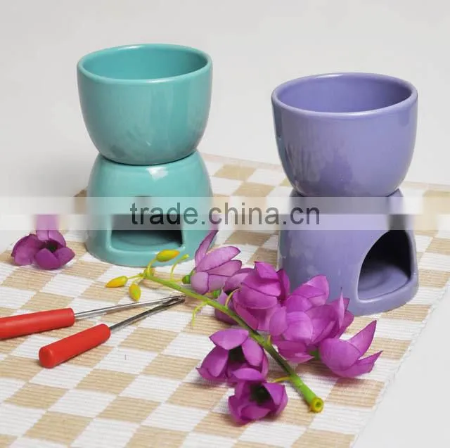Ceramic fondue set with solid color
