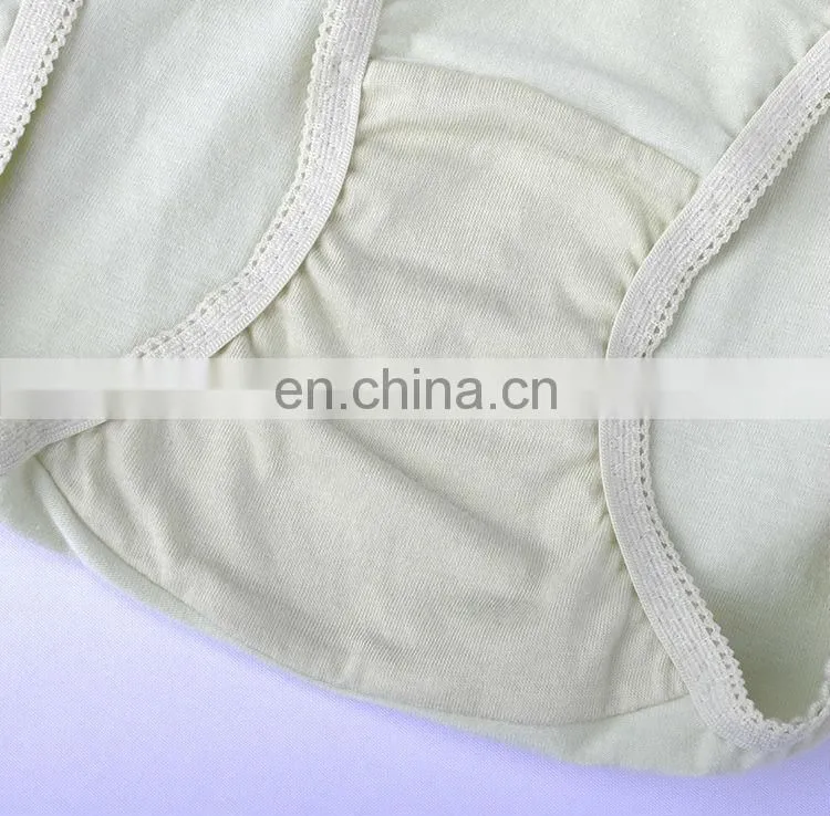 New Arrival Moder Stylish Hot Lady Flower Embroidered Old Fashioned Underwear