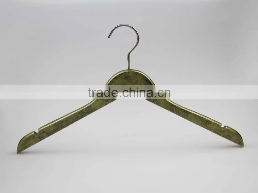 IMY-461 green cheap wood flat hanger for shirts