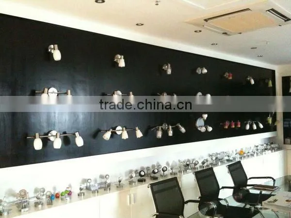 NEW CE&EMC Modern LED Indoor Table Lamp (LT2023)