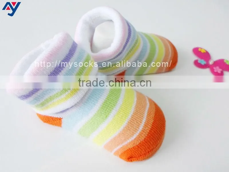 vivid rainbow ankle socks