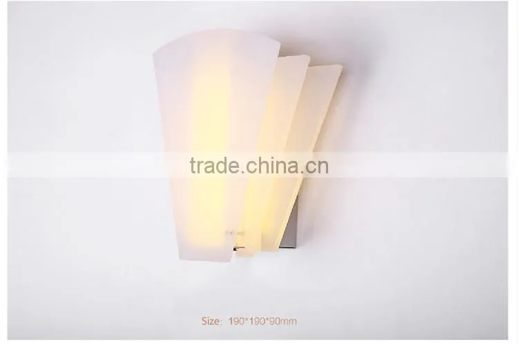 AC 230V Acrylic LED Wall Lamps 12W Small Iron LED Wall Light