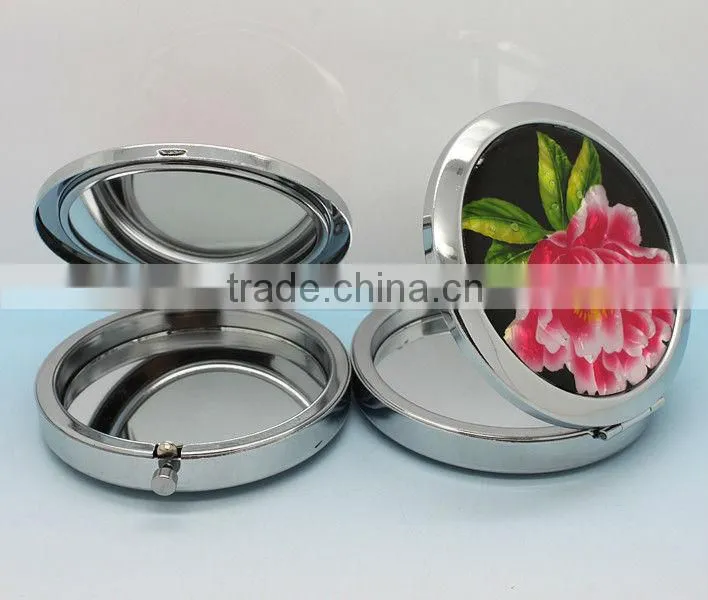 Customized Fashion metal compact in China