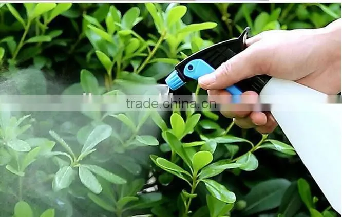 iLOT 1000 ml Resistant Plastic material bottles spray, Garden Spray Bottle with Trigger