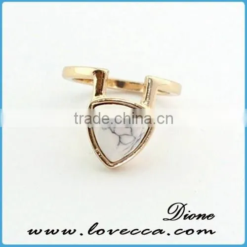 Alibaba Top Sale Natural Amethyst Bullet Shape Stone Vintage Pure Gold Ring for Woman