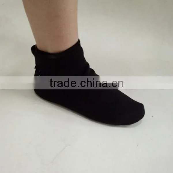 Durable and breathable waterproof neoprene socks