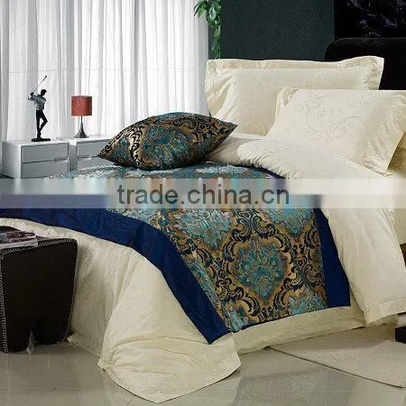 100% hotel decorative cushions and bed runner