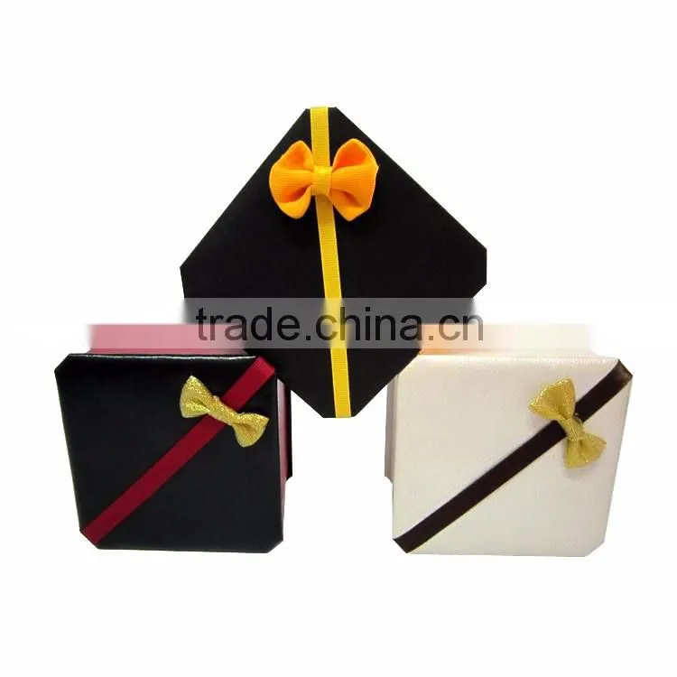 New Design White Leather Watch Case .