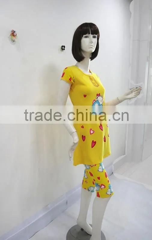 The classic yellow lovely cat and loving heart pajamas women