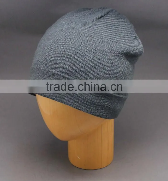 REVERSIBLE BEANIE HAT