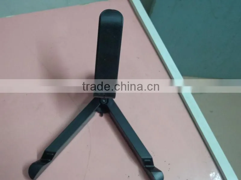 universal portable fold-up stand for tablet