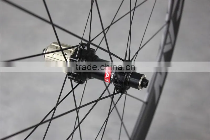 chinese road bike wheels 700c new Novatec hub 38mm clincher 23mm width carbon road bike wheels carbon fiber wheelset