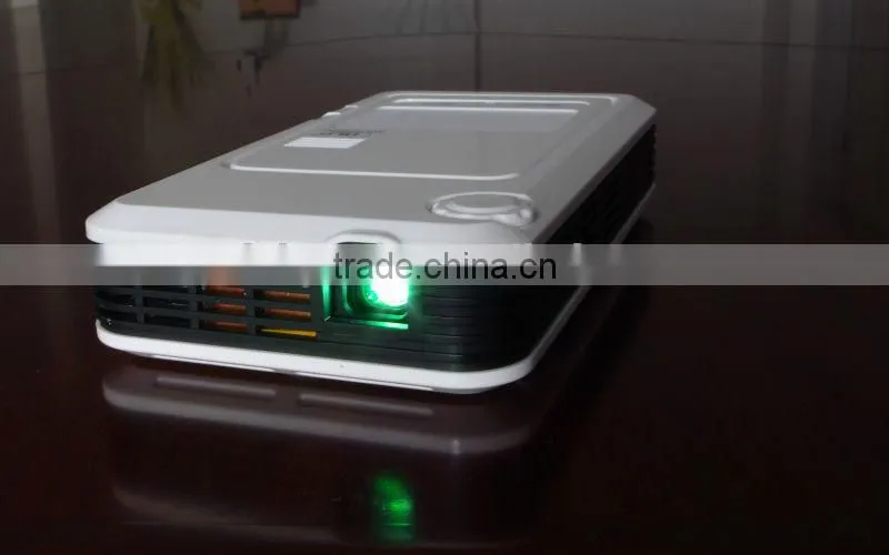 mini led projector with wifi (SMP7027)---VGA 854*480 pixel---100 Lumens