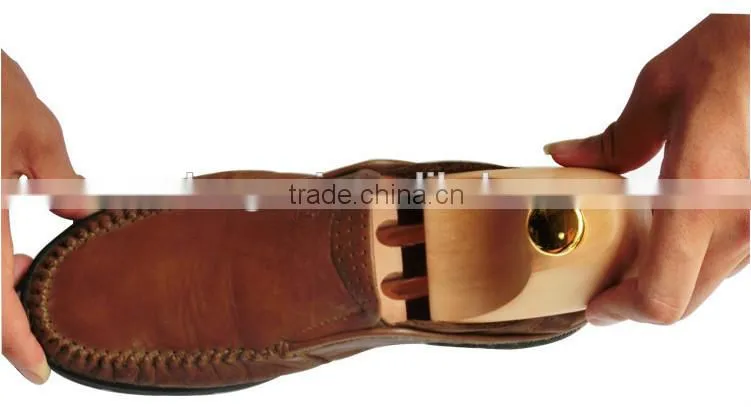 Good smelling wooden shoe stretcher/cedar shoe trees