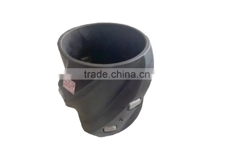 Rigid casing centralizer with rollers