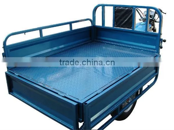 Hydraulic tipping bucket motorized tricycle