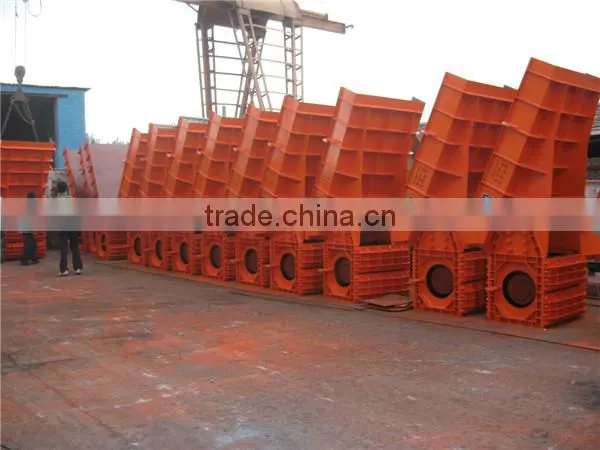 Vibrating feeder mining machine for coal mine