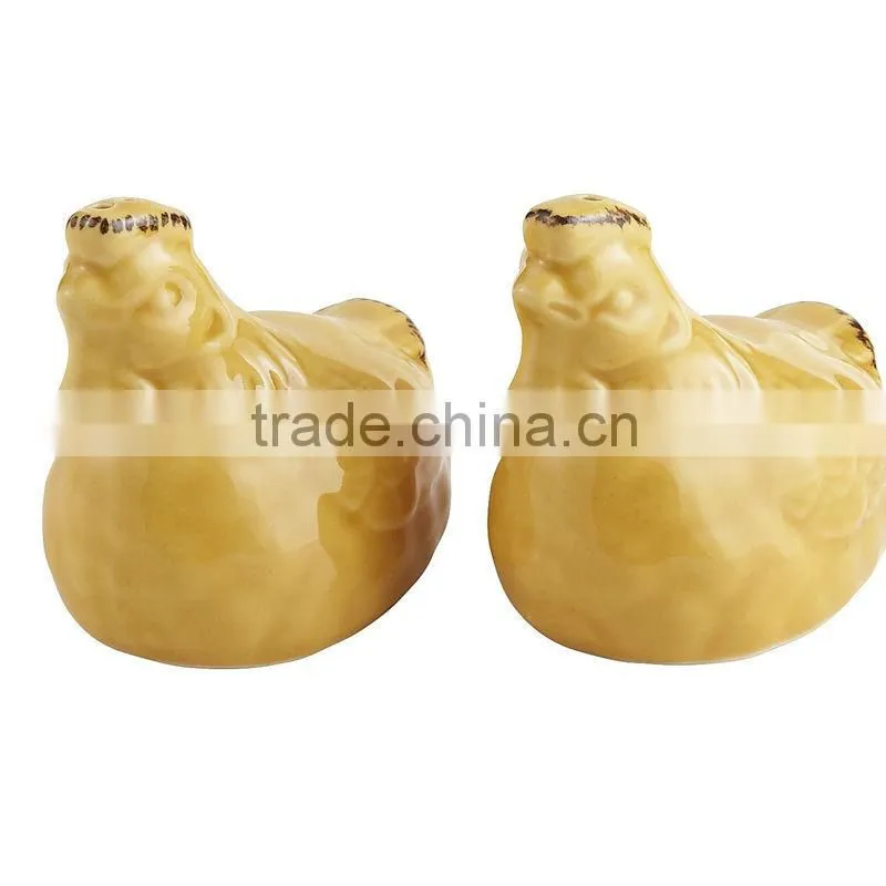 Rooster ceramic salt shaker