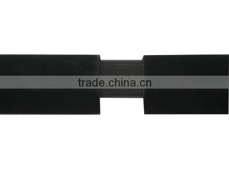 Fixed frame projection screen with velvet frame