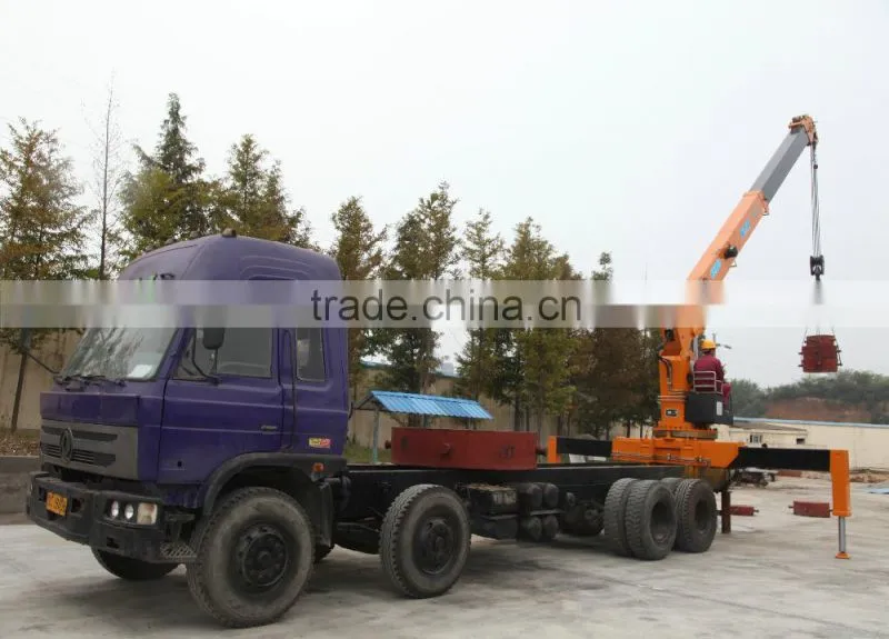 hand operated lifting equipment on truck, Model No.:SQ16S5, 16ton truck crane with telescopic booms.